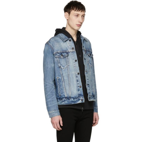 LEVI’S Denim Trucker Jacket in Queen Wash, Size M